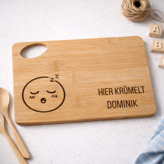 Frühstücksbrettchen mit Gravur Dominik aus Bambus