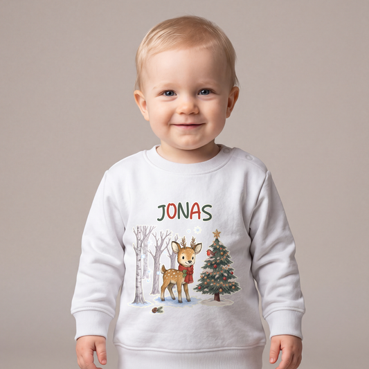 Baby Weihnachtspullover mit Namen – Reh im Winterwald
