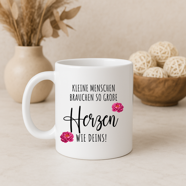 Personalisierte Tasse „Lieblingsmensch“ – Name & Blumenmotiv