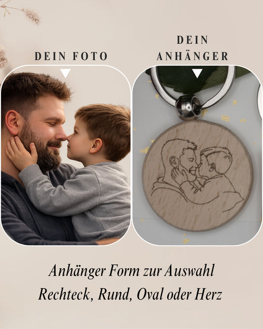 Personalisierter Holz Schlüsselanhänger – Foto als Line Art Gravur