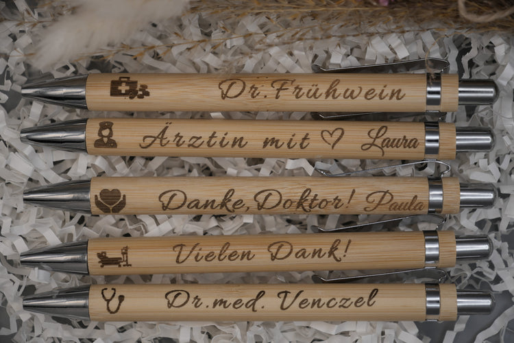 Personalisierter Holz Kugelschreiber mit Gravur & Geschenkverpackung