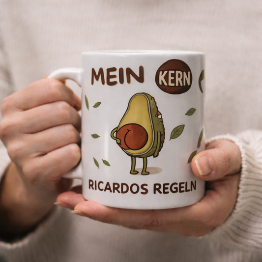 Personalisierte Avocado Tasse mit Name Ricardo, lustige Keramiktasse mit Blattmuster, Geschenkidee für Kaffee-Liebhaber