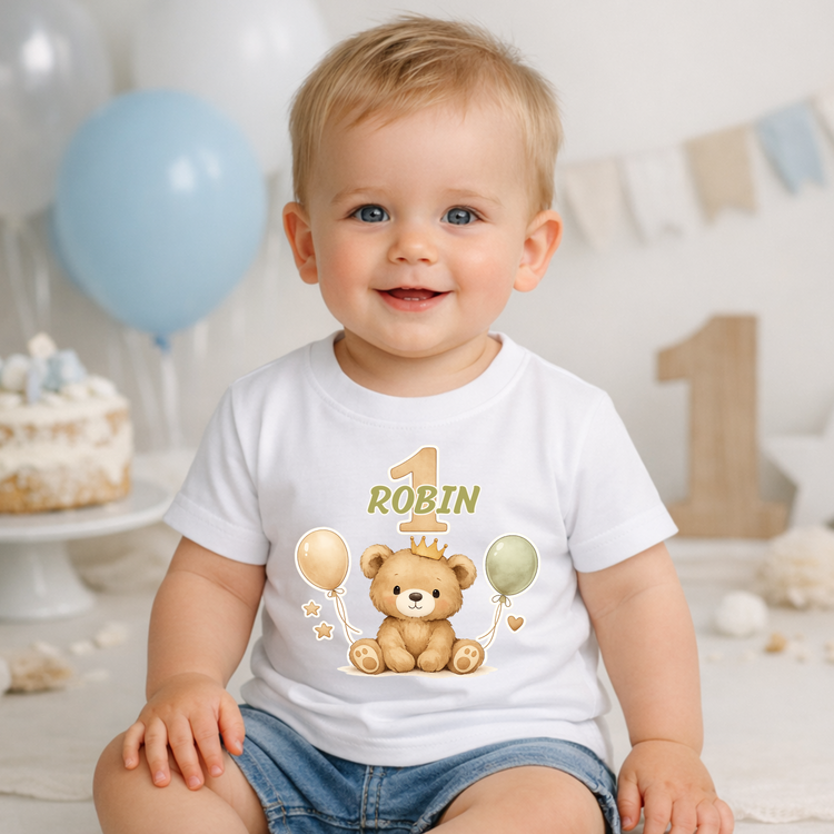 Weißes Baby T-Shirt personalisiert mit Name Robin und Zahl 1, süßer Bär mit Krone und Ballons, Geschenkidee für ersten Geburtstag Fotoshooting