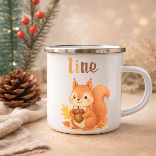Emaille Tasse personalisiert mit Name Line und Eichhoernchen Motiv, herbstlicher Kinderbecher als individuelles Geschenk fuer Maedchen