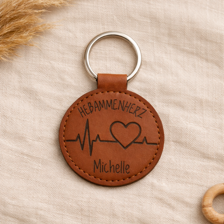 Personalisierter Leder Schlüsselanhänger für Hebamme mit Gravur „Hebammenherz“ und Name – liebevolles Danke Geschenk