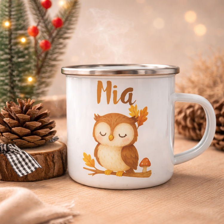 Personalisierte Emaille Tasse Mia mit niedlicher Eule im Herbstdesign, Kinderbecher mit Namen als Geschenkidee fuer Weihnachten