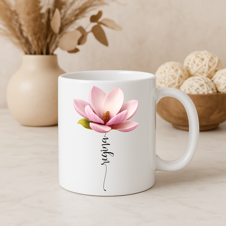 Personalisierte Tasse „Lieblingsmensch“ – Name & Blumenmotiv