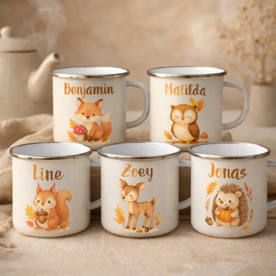 Set personalisierter Emaille Tassen mit Tiermotiven und Wunschnamen, Kinderbecher im Herbstdesign als Geschenk fuer Geschwister