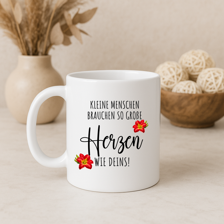 Personalisierte Tasse „Lieblingsmensch“ – Name & Blumenmotiv